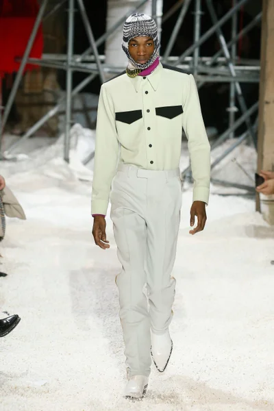 Look 20